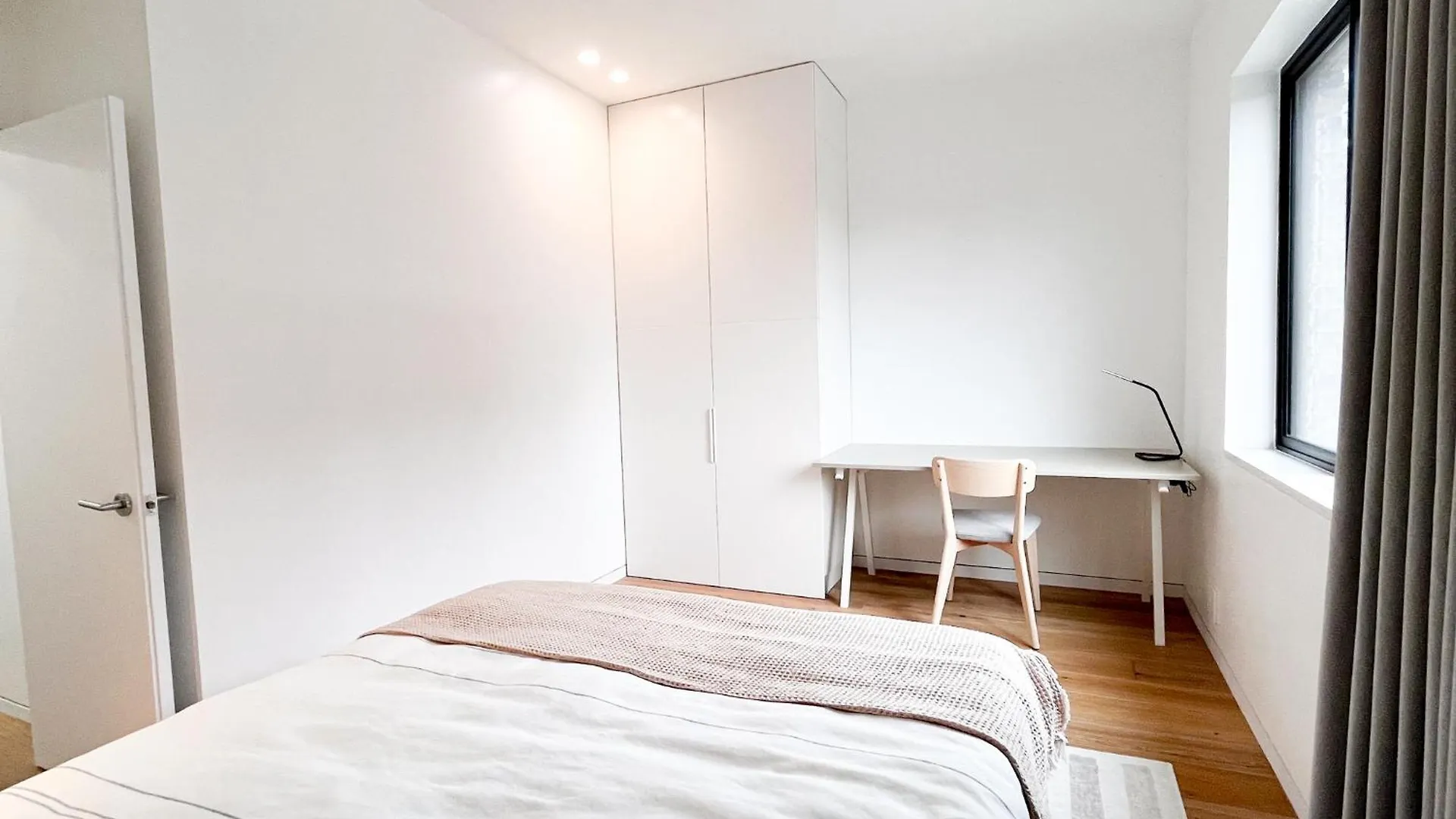 Modern, Charming, Spacious 3-Bedroom Retreat In Brooklyn With Rem-Casa نيو يورك شقة